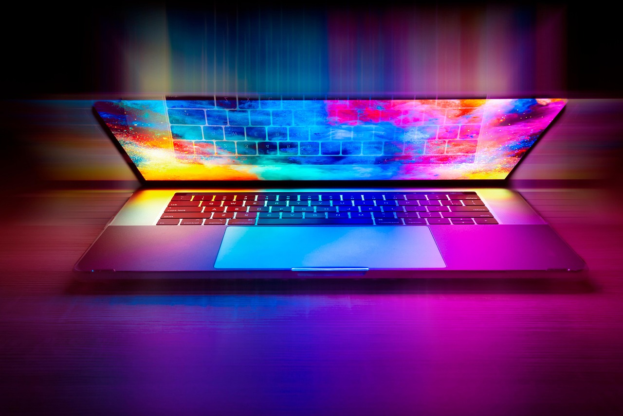 PC支給がある在宅勤務の企業の福利厚生とは？