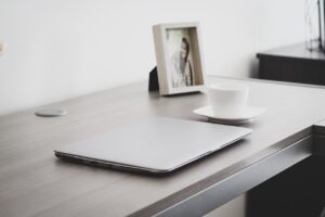 在宅正社員の年収相場を他職種と比較するとどうなる？