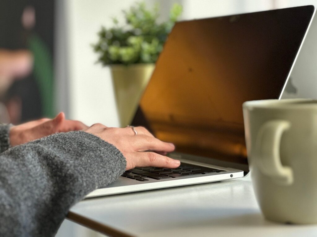 在宅転職におすすめのサイトは女性向けにどれが最適ですか？