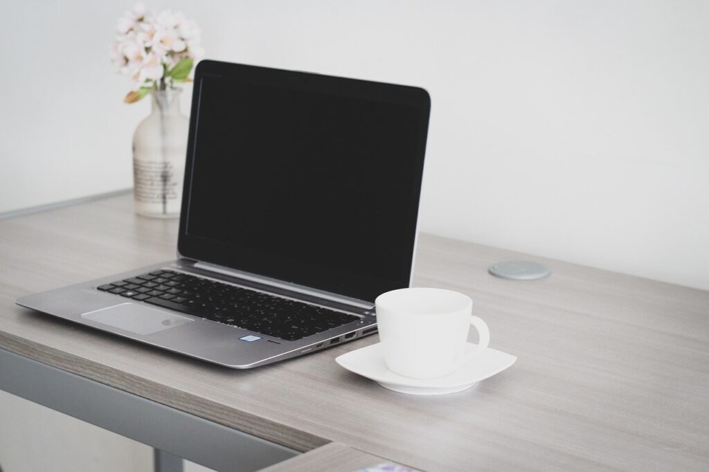 在宅勤務を導入するなら、どの企業がおすすめ？